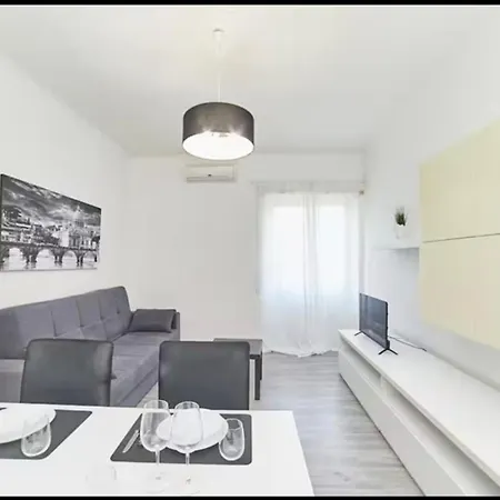 Apartamento Metro Roma